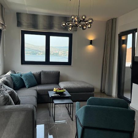 Beachfront House Olbia With Private Parking Trogir Exteriör bild