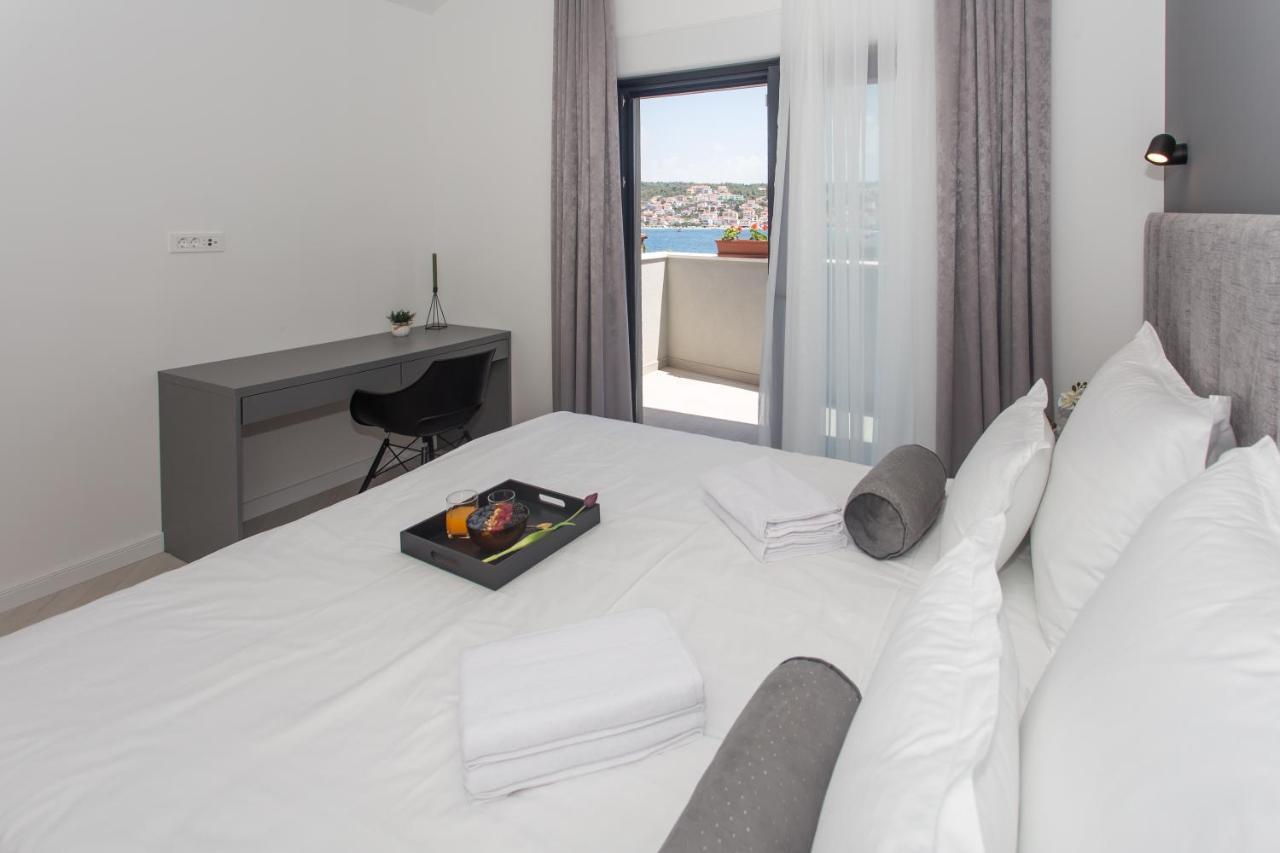 Beachfront House Olbia With Private Parking Trogir Exteriör bild