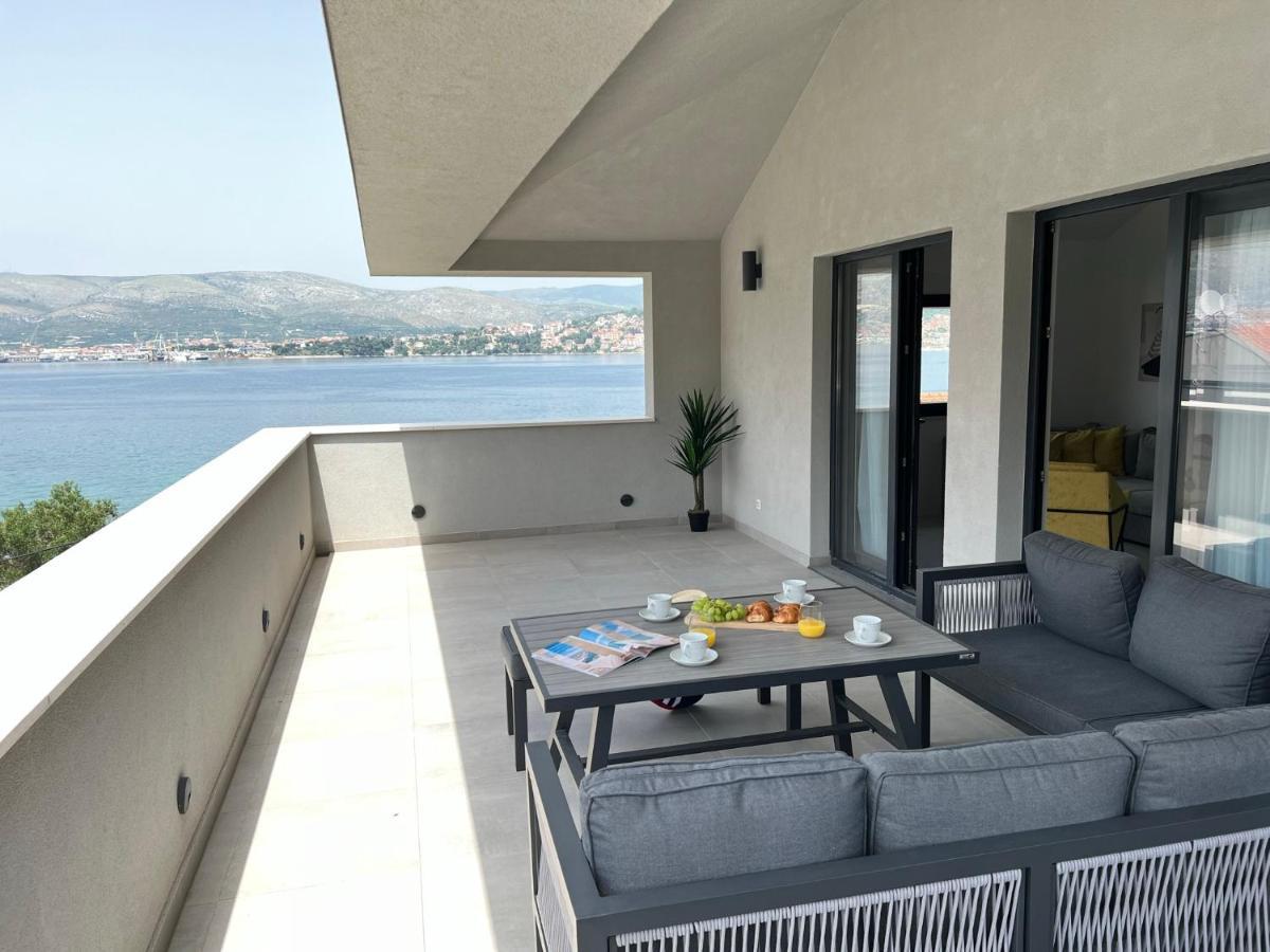 Beachfront House Olbia With Private Parking Trogir Exteriör bild