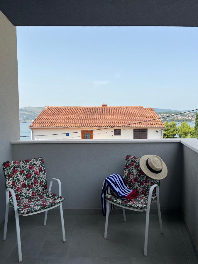 Beachfront House Olbia With Private Parking Trogir Exteriör bild