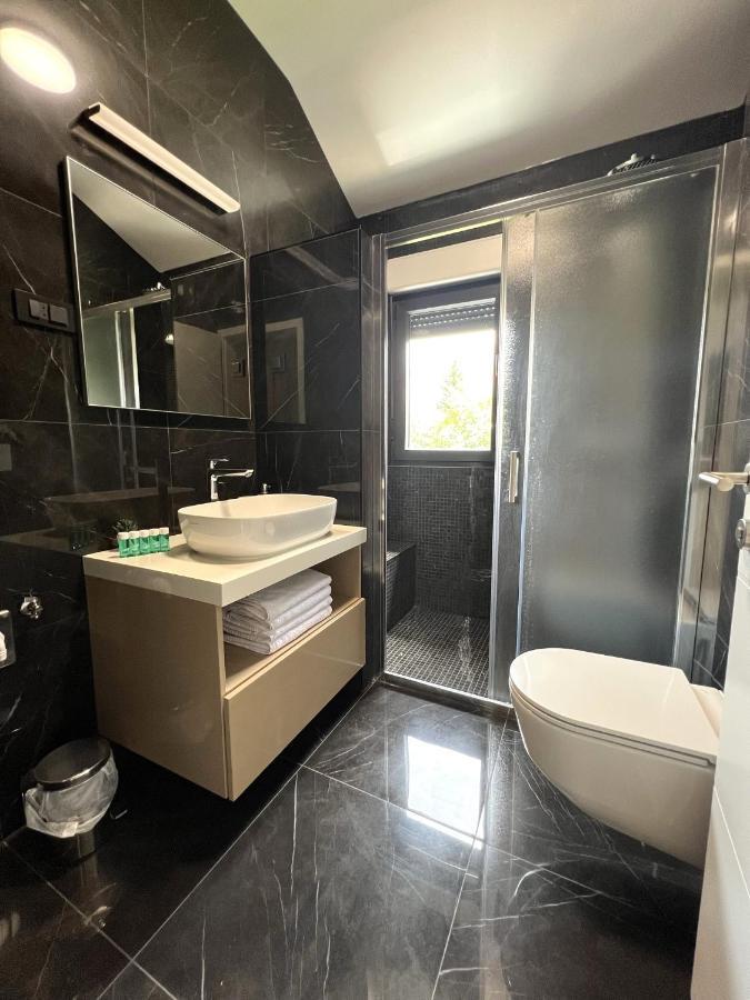 Beachfront House Olbia With Private Parking Trogir Exteriör bild