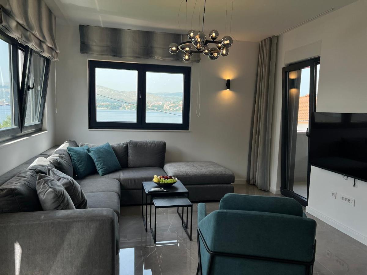 Beachfront House Olbia With Private Parking Trogir Exteriör bild