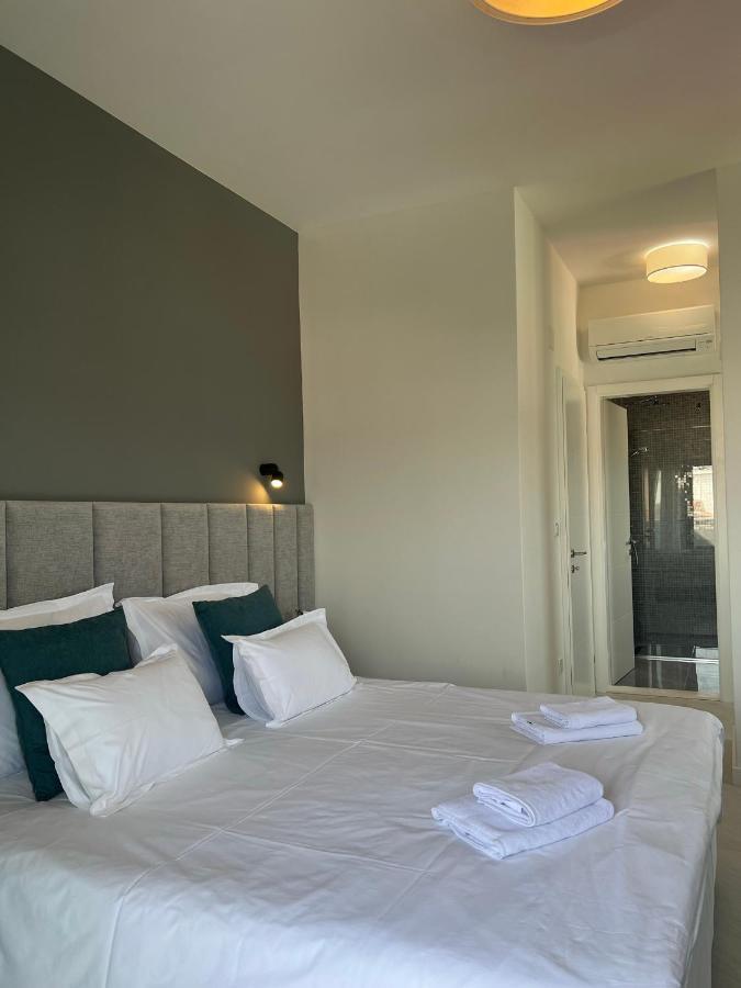 Beachfront House Olbia With Private Parking Trogir Exteriör bild
