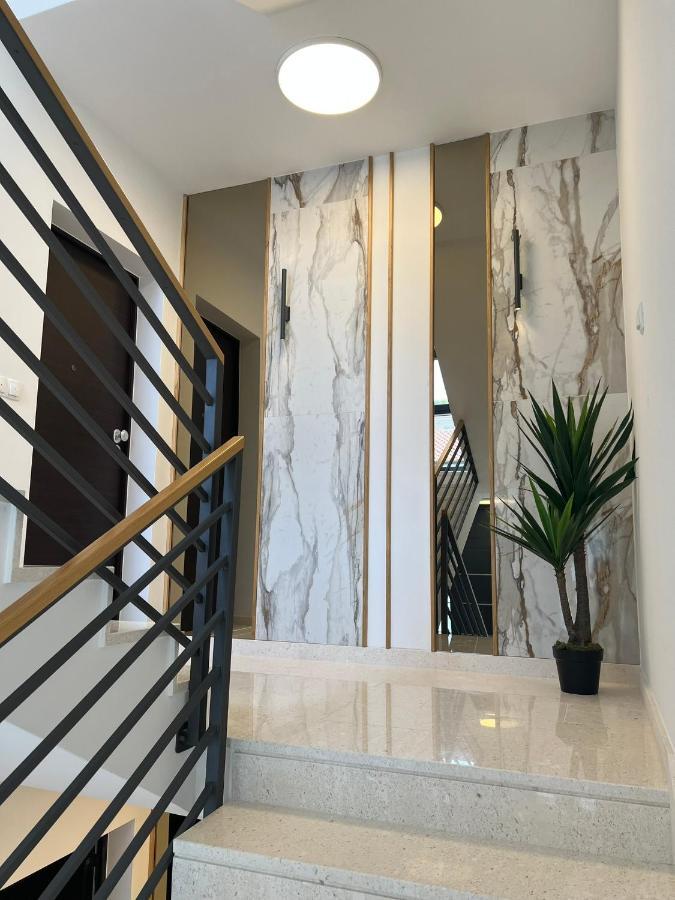 Beachfront House Olbia With Private Parking Trogir Exteriör bild