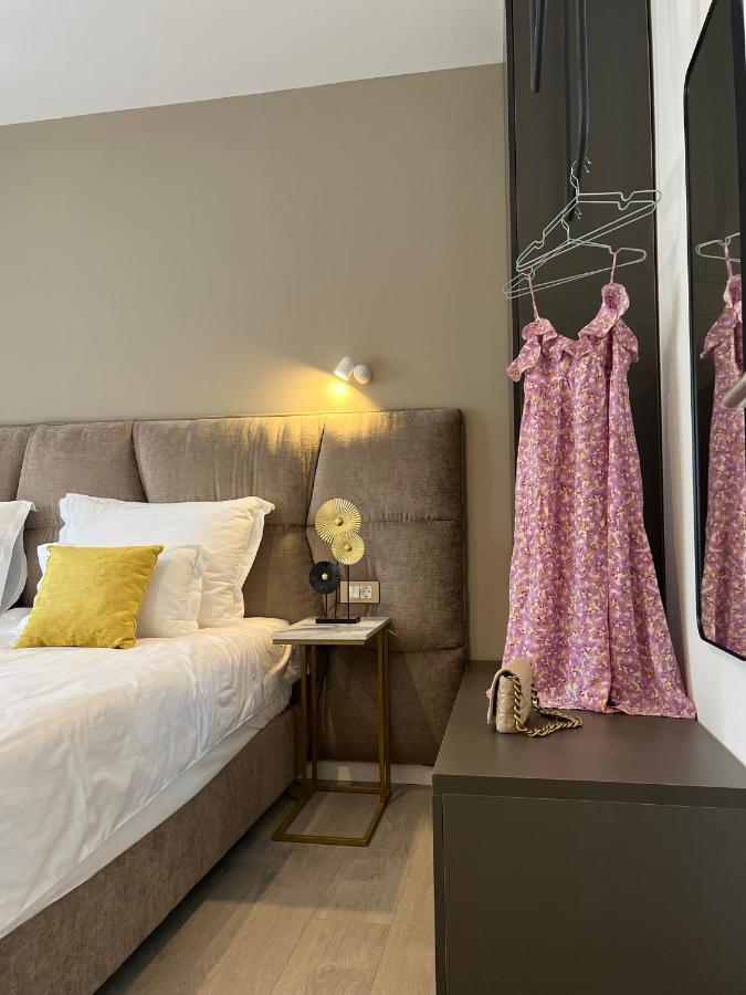 Beachfront House Olbia With Private Parking Trogir Exteriör bild